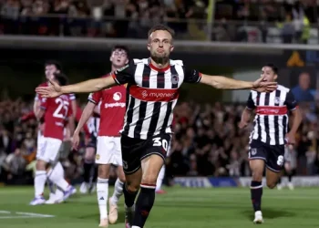 Hasil Grimsby Town vs Manchester United Skor 2-2 Penaltis 12-11