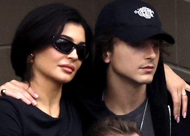 Kylie Jenner dan Timothee Chalamet Diduga Berpisah, Playlist Galau Menjadi Perhatian