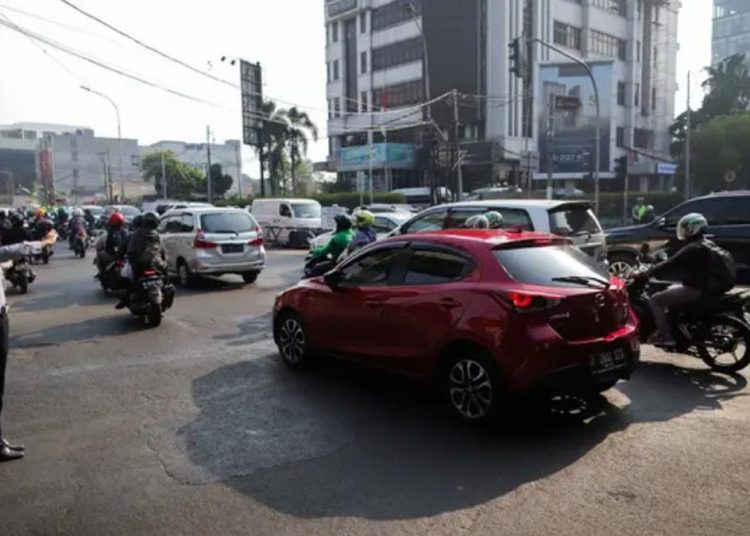 Pelat Nomor Kendaraan Bisa Jalan, Ganjil Genap Jakarta Tidak Berlaku 31 Agustus 2025