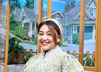 Suami Mengungkap Mpok Alpa Meninggal Karena Kanker Payudara yang Menyebar ke Paru-Paru