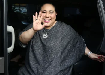 Nunung Raih 2 Nominasi Anukom 2025 dan Rahasia Eksistensi di Dunia Komedi