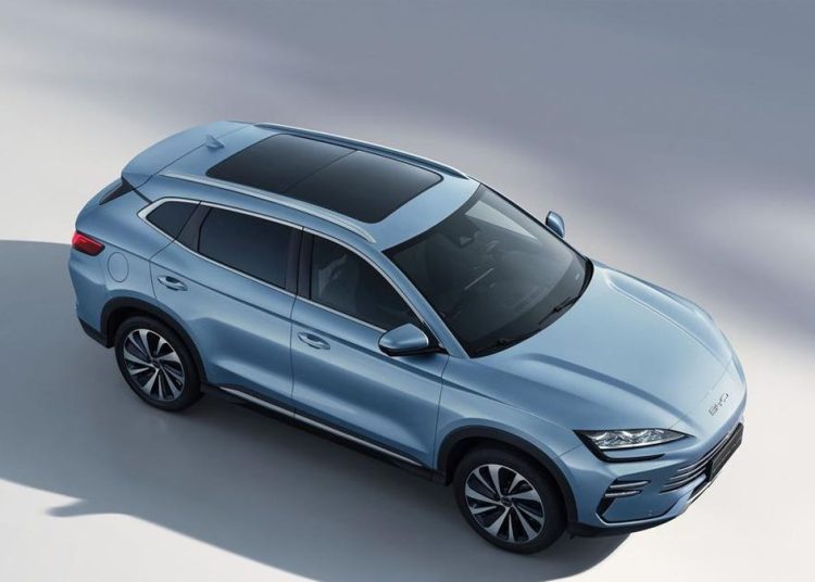 Kejadian Langka, Mobil Listrik Tersambar Petir Hingga Tiga Kali