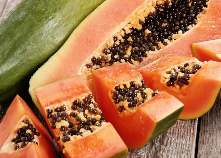 7 Manfaat Biji Pepaya untuk Kesehatan dan Menurunkan Berat Badan