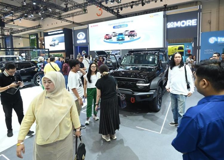 Sebagian Pengunjung GIIAS 2025 Masih Ragu Membeli Mobil Baru