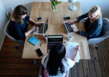 Tren Baru Nganggur Dibayar untuk Pura-Pura Kerja di Kalangan Orang China