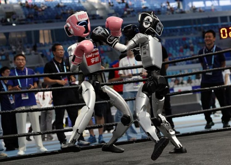 Aksi Menarik Robot di Olimpiade Humanoid Pertama di China