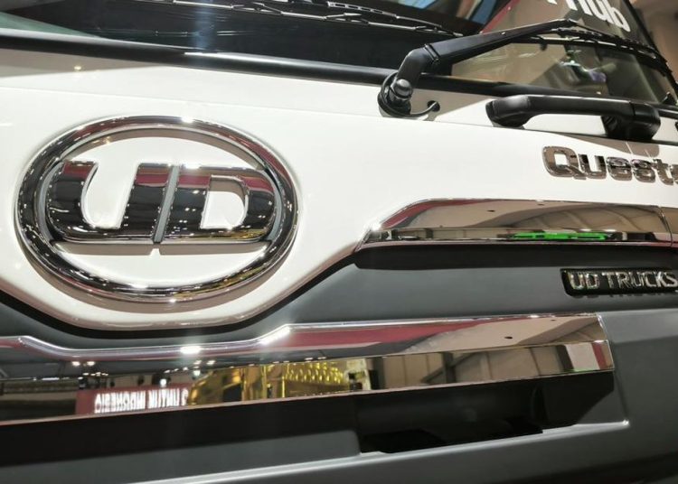 MoU Pemeliharaan Mobil Tanki BBM Patra Logistik oleh UD Trucks