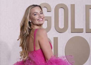 Margot Robbie Ceritakan Pengalaman Jadi Ibu dan Koneksi dengan Orang Tua