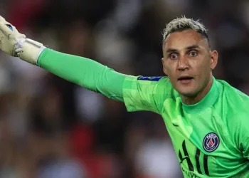 Batal Bergabung dengan Manchester United, Legenda Real Madrid Menangis Bahagia