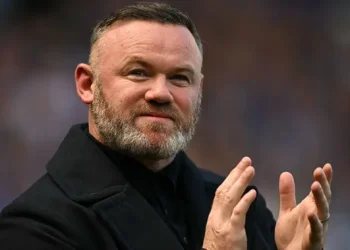 Wayne Rooney Kunci Istrinya di Luar Rumah Karena Bendera Liverpool