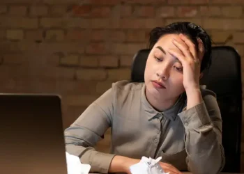 Efek Stres pada Kulit Menyebabkan Penuaan Dini dan Kulit Kusam