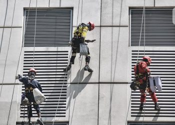 Menuju Indonesia Emas 2045 Pesan Pemerintah untuk Pelaku Bisnis Alih Daya