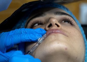 Botox di Balik Cadar, Tren Operasi Plastik Wanita Afghanistan