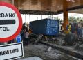 Truk Rem Blong Kembali Terjadi, Menabrak Gerbang Tol Ciawi