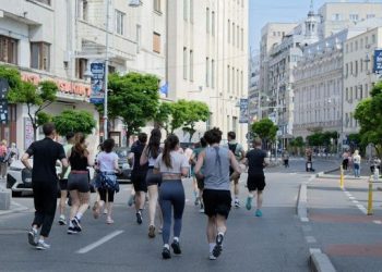 Warga Korea Geger Pria Lari Tanpa Atasan, WNA Terkejut dan Bingung