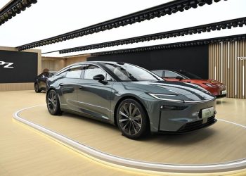 Sedan Listrik bZ7 Hasil Kolaborasi Huawei dan Xiaomi