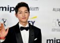 Song Joong-ki Kembali Berakting di Drama Romantis Setelah 9 Tahun Lewat My Youth