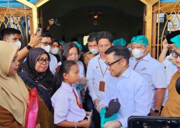 Cak Imin Terima Surat Pelajar SD tentang MBG di Tapanuli Tengah, Berikut Isinya