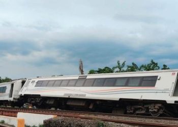 Daftar Perjalanan Kereta yang Terlambat Karena KA Purwojaya Anjlok