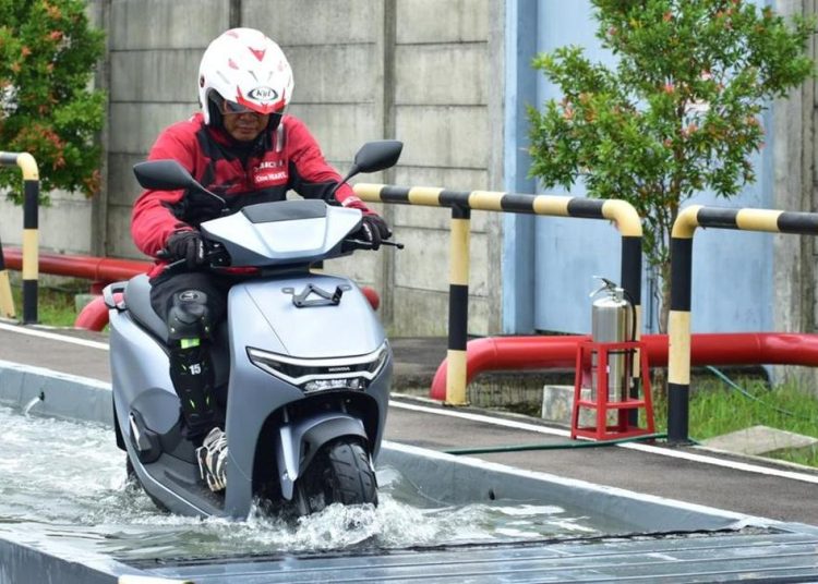 Klaim Penetrasi Motor Listrik Honda Tak Ganggu Pasar Motor Bensin di RI