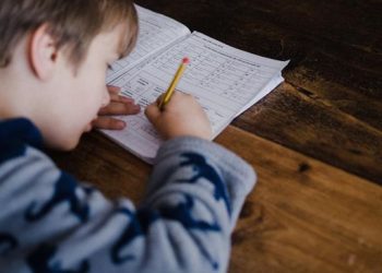 Warisan Kecerdasan Anak Lebih Dipengaruhi oleh Genetik Ayah atau Ibu?