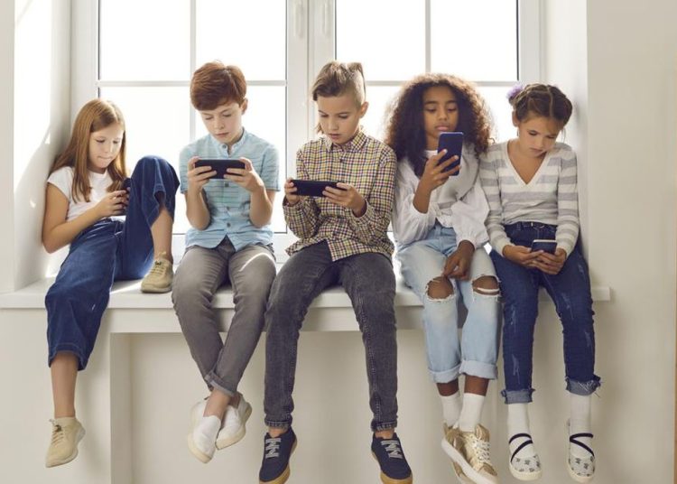 1 Juta Akun Media Sosial Anak Akan Dihapus di Australia, Ini Penyebabnya