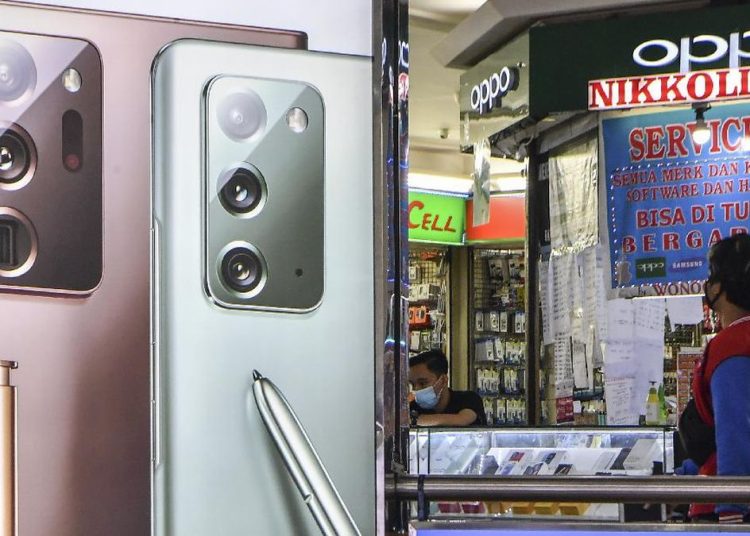 Jual Beli HP Bekas Mirip Motor Dengan Proses Balik Nama