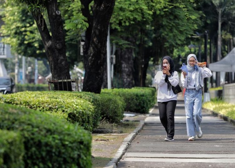 Durasi Olahraga Jalan Kaki yang Efektif agar Perut Tidak Buncit