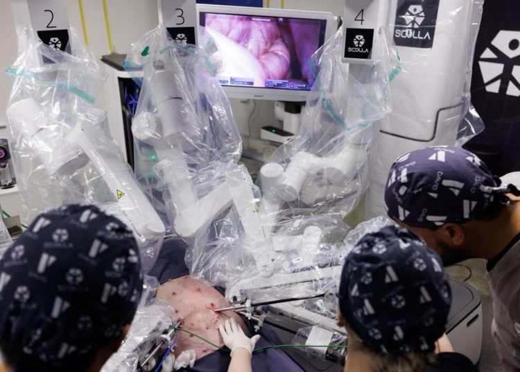 Operasi Bedah Jarak Jauh 3000 Km Berhasil di Brasil