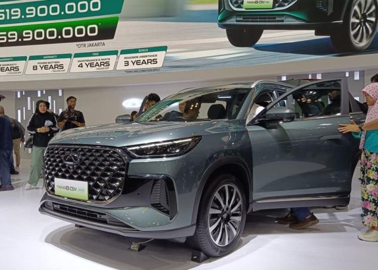 Varian Termurah Tiggo 8 CSH Hadir di GJAW 2025 dengan Harga Rp440 Juta