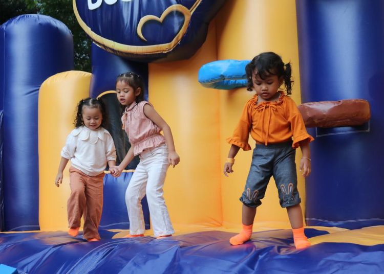 Rumah Balon Pilihan Liburan Sehat dan Menyenangkan untuk Anak-anak