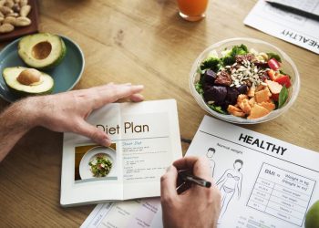 8 Makanan Menenangkan untuk Mengatasi Stres Secara Alami