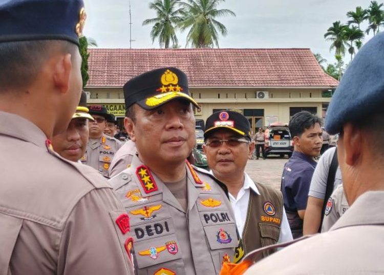 Polri Percepat Penanganan Bencana di Sumbar dengan Alat Berat Baru