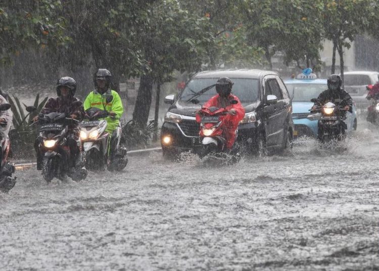 Prediksi Cuaca Ekstrem Menggangu Momen Nataru 2025 dan 2026 Menurut BMKG