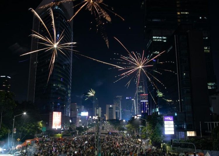 10 Lokasi Perayaan Malam Tahun Baru di Jakarta dengan Pertunjukan Kembang Api