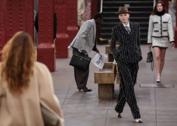 Denyut Perkotaan dalam Koleksi Metiers d’Art 2026