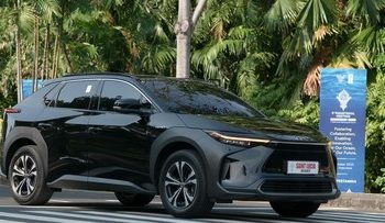 Tips Menghemat Baterai Mobil Listrik saat Perjalanan Liburan Nataru