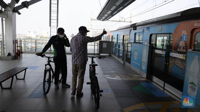 Modal 700 Ribu, 5 Pemuda Indonesia Nelewati Dunia dengan Jalan Kaki dan Bersepeda