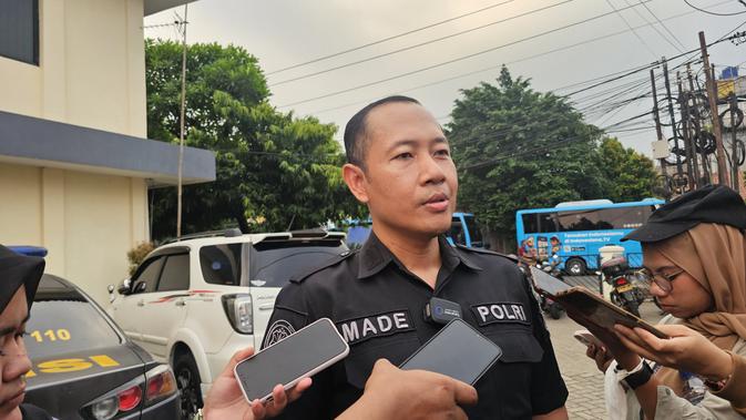 Suporter Persib dan Persija Ricuh dalam Nobar di Depok