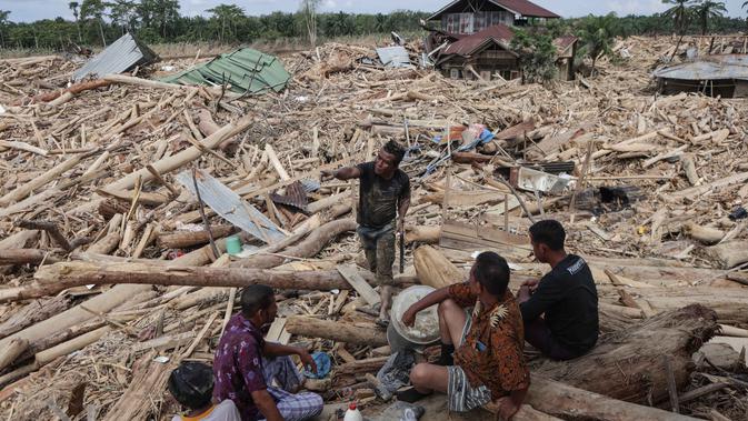 Kayu Sisa Banjir Sumatra Boleh Dipakai Warga Menurut Penegasan Mendagri