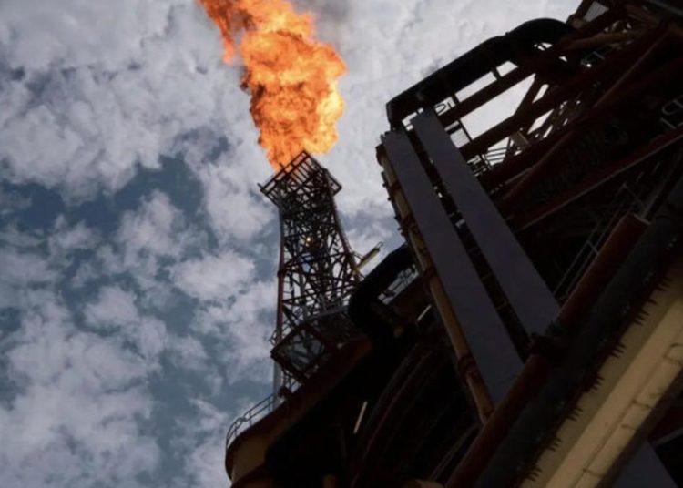 Harga Minyak Global Naik 3 Persen, Pasar Evaluasi Dampak Venezuela dan Risiko Pasokan