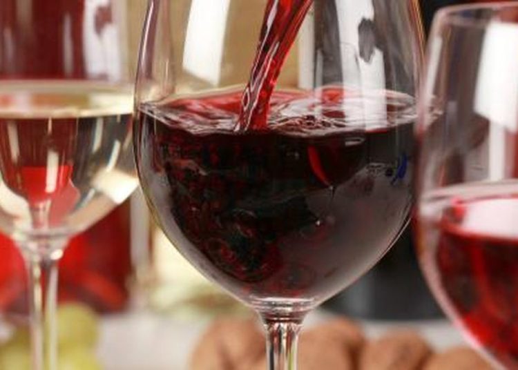 Anggur Merah vs Anggur Putih, Mana yang Lebih Sehat?