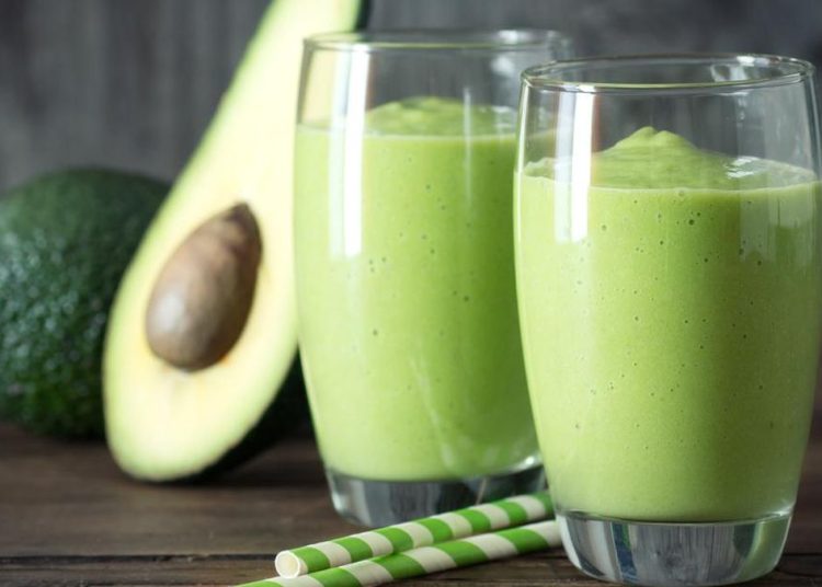5 Manfaat Mengonsumsi Alpukat Campur Susu yang Enak dan Sehat
