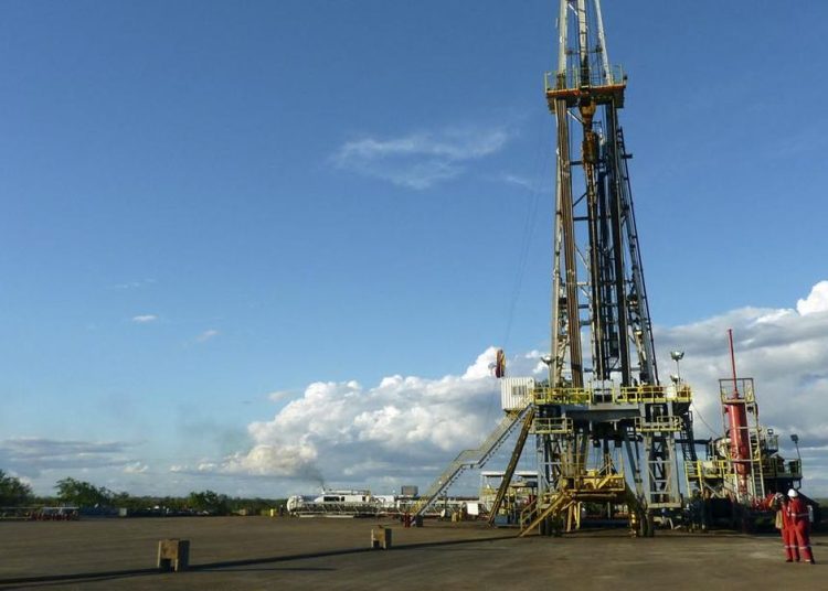 Sejarah Penemuan Minyak Bumi dan Penguasaan oleh Negara-negara Barat