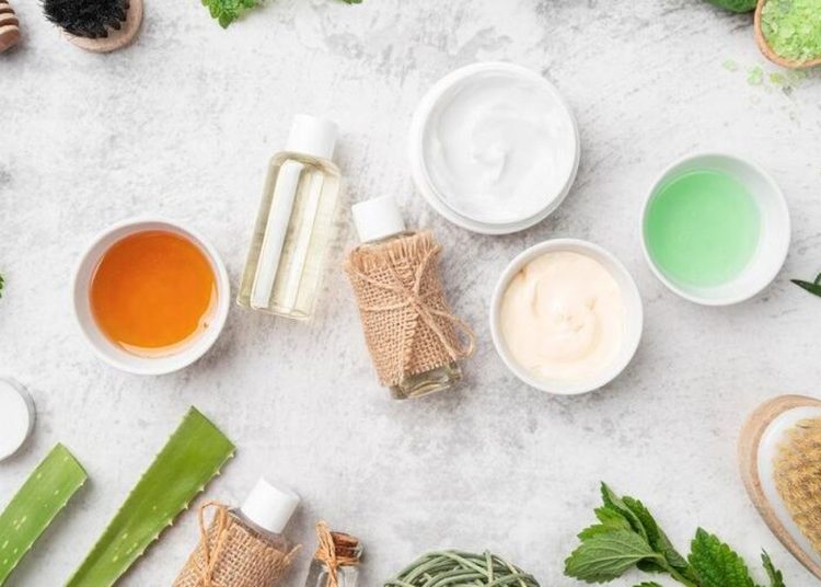 5 Produk Kecantikan yang Tidak Perlu Disimpan di Kamar Mandi