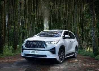 Reborn dan Zenix Bikin Innova Terlaris 2025, Mana yang Paling Laku?
