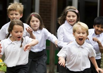 7 Ciri Kecerdasan Emosional Tinggi yang Perlu Diketahui Ortu pada Anak