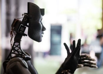 Investasi Rp1.684,5 T di Pusat Data AI oleh Adani India pada tahun 2035